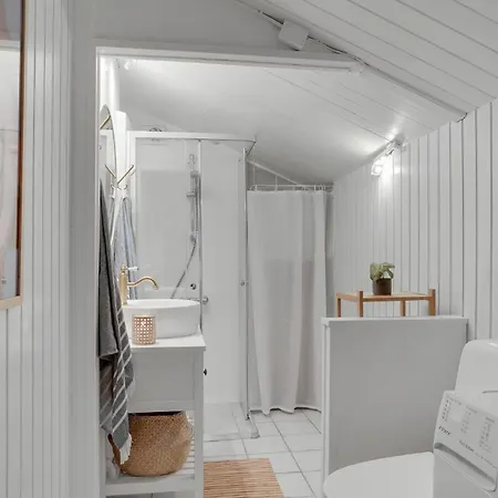 Three-Bedroom Holiday Home In Lokken Feriehus *