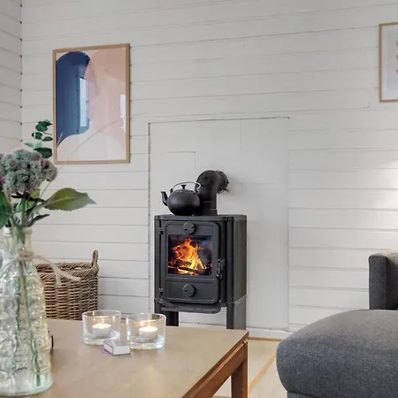 Three-Bedroom Holiday Home In Lokken *